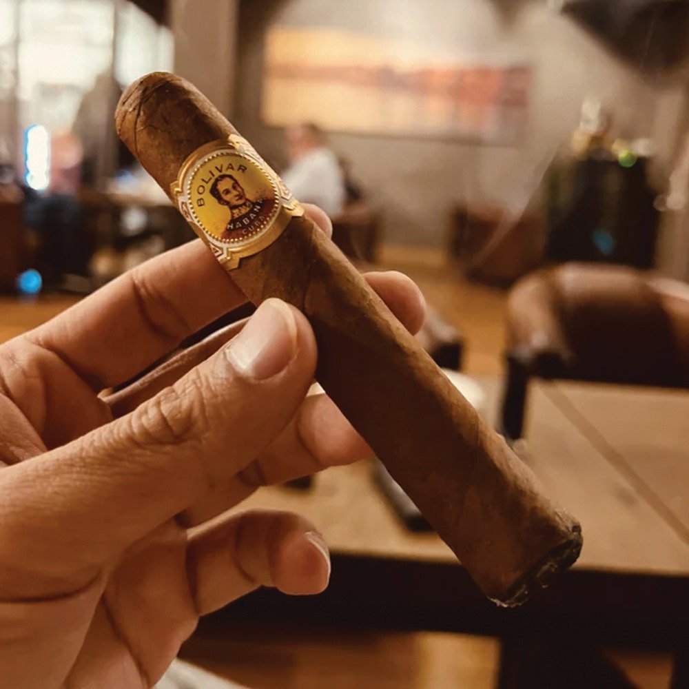 How to enjoy a cigar